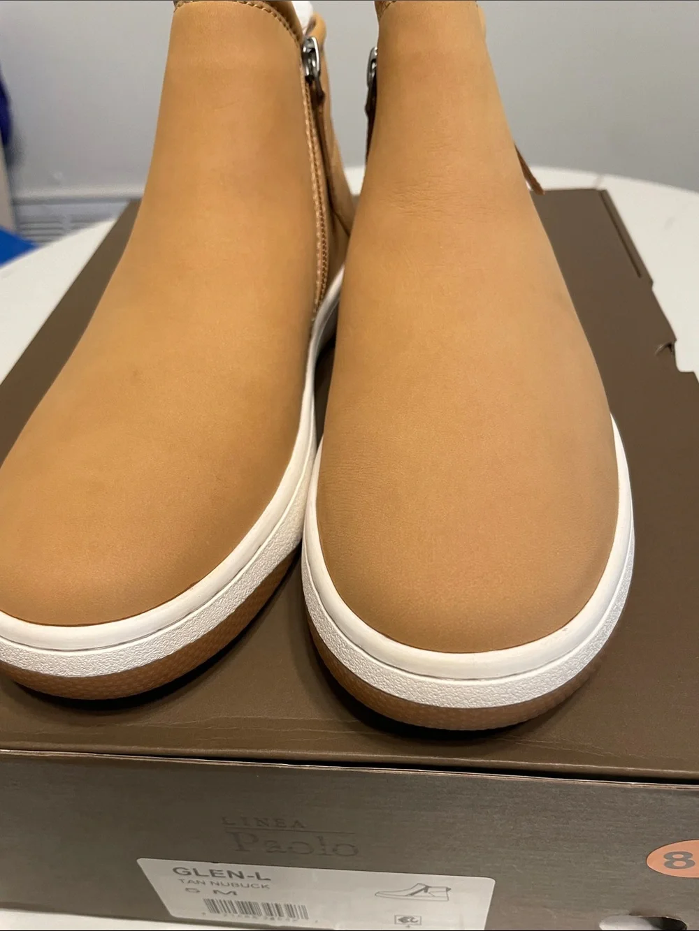 Paolo Glen Unisex Tan Chukka Boots with White Sole New in Box Sz 5M